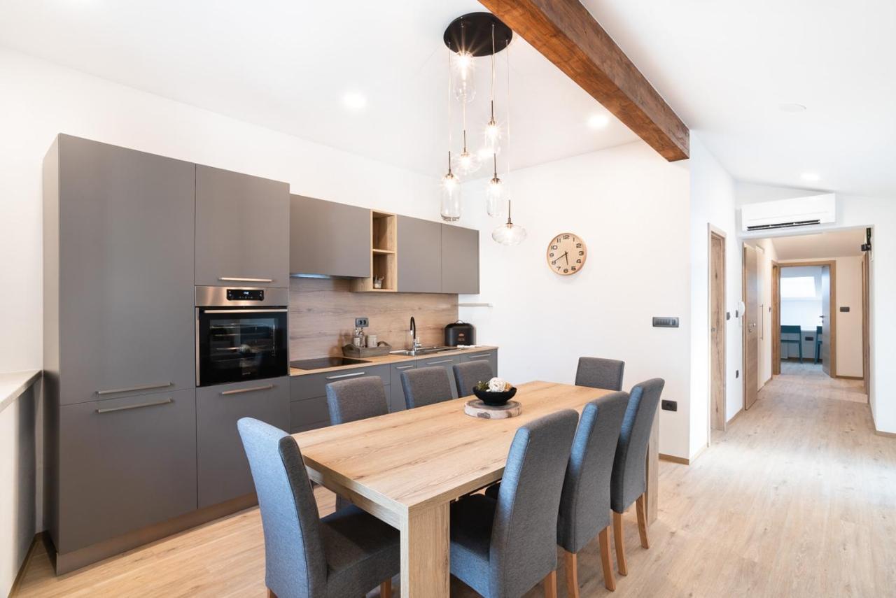 קופר Capraria Appartments In Historic Center, With Private Parking מראה חיצוני תמונה