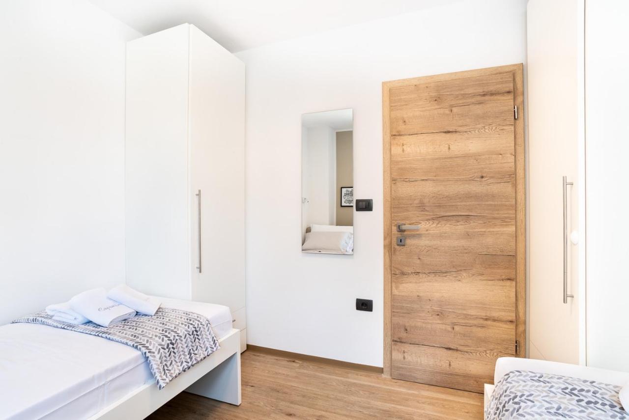 קופר Capraria Appartments In Historic Center, With Private Parking מראה חיצוני תמונה