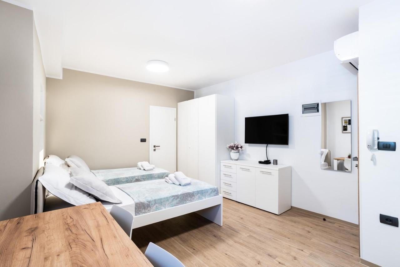 קופר Capraria Appartments In Historic Center, With Private Parking מראה חיצוני תמונה