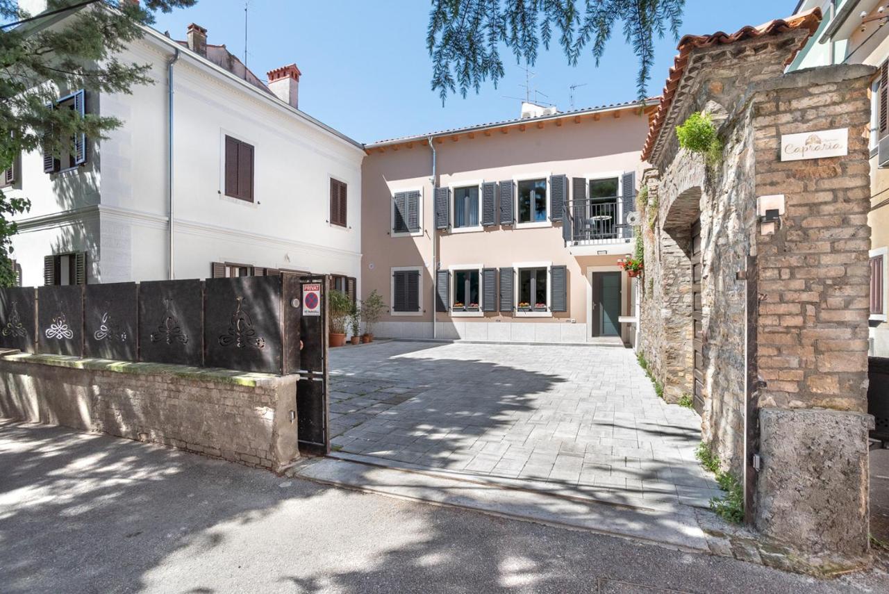 קופר Capraria Appartments In Historic Center, With Private Parking מראה חיצוני תמונה